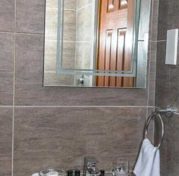 هتل Comster Mtwapa