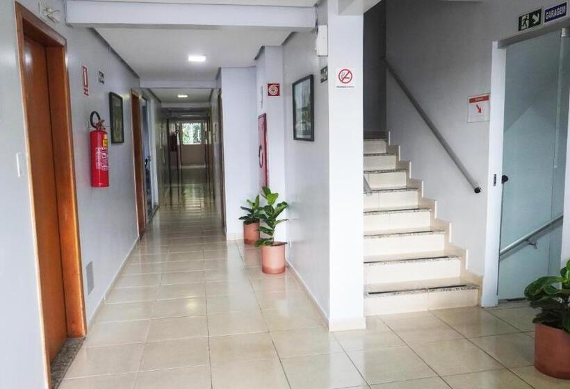 בית מלון כפרי Goiânia Executive