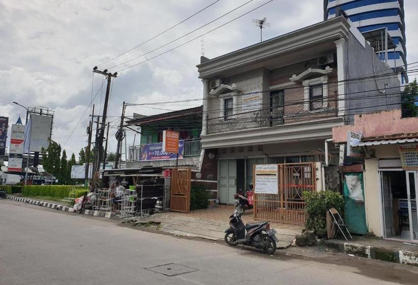 בית מלון כפרי Koolkost @ Jalan Urip Sumoharjo Makassar