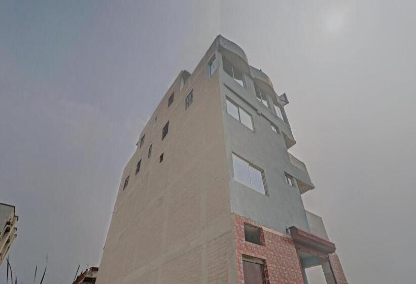 酒店 Spot On 76527 Desh Premi Guest House