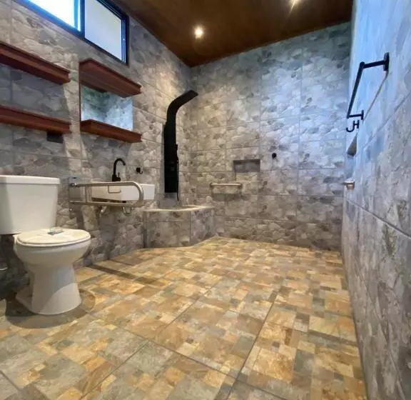 هتل Termales Del Arenal
