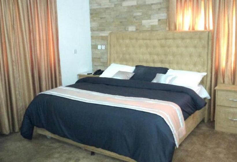 پانسیون Room In Lodge Adanma Hotel And Suites