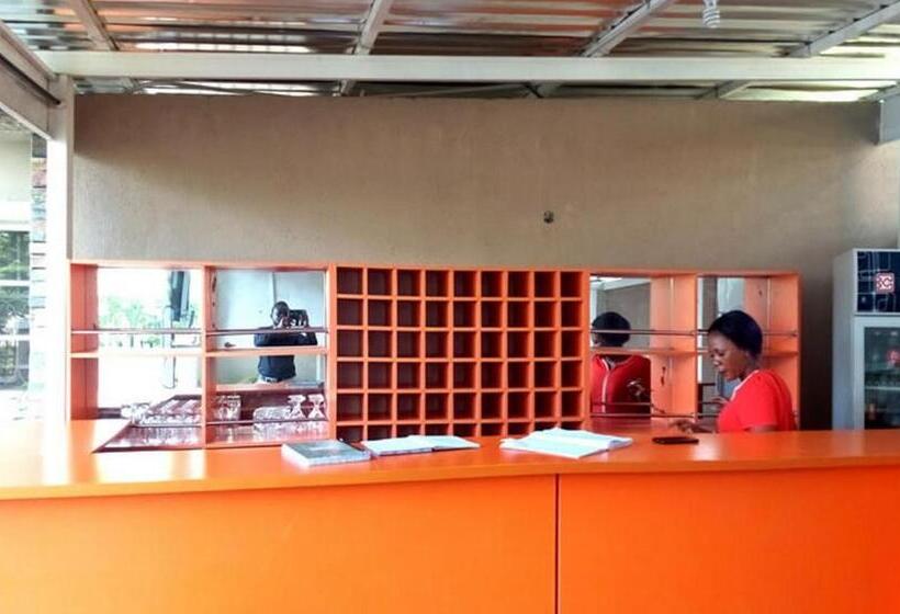 پانسیون Room In Lodge Adanma Hotel And Suites