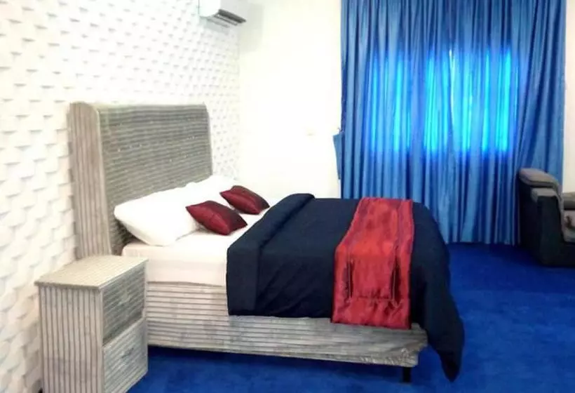 پانسیون Room In Lodge   Adanma Hotel And Suites