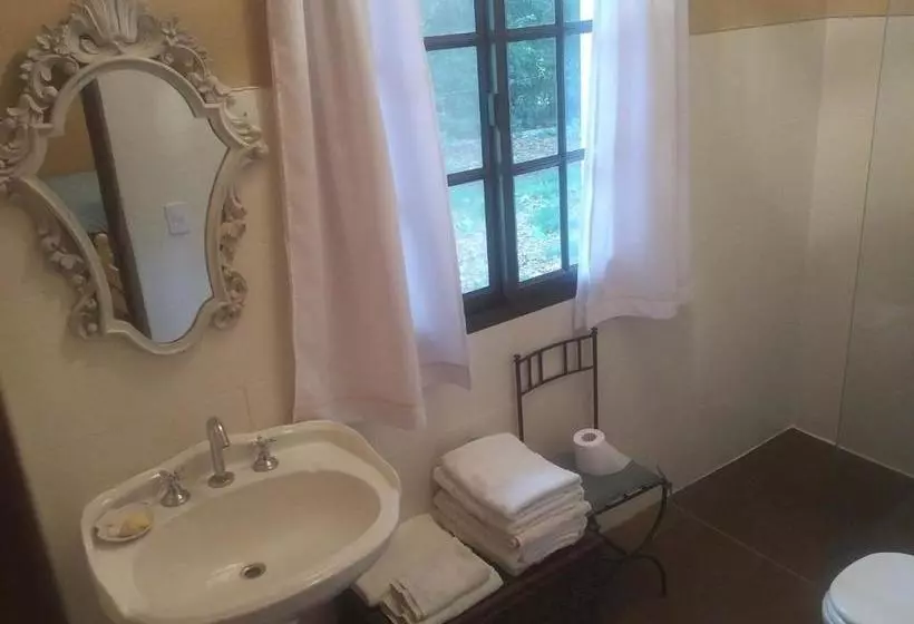 Aamiaismajoitus (B&B) Estancia La Dulce   Casa Principal Casco