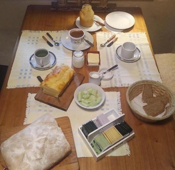 مبيت وإفطار Estancia La Dulce   Casa Principal Casco