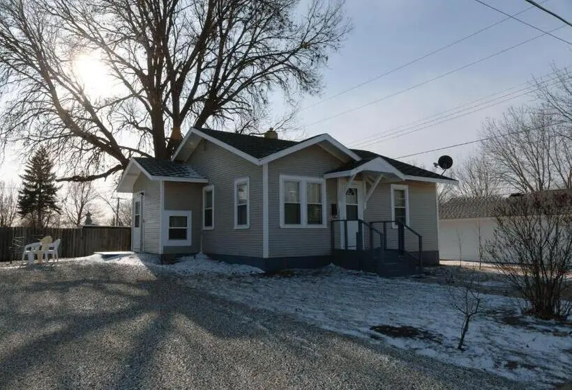 East Side Motel & Cabins