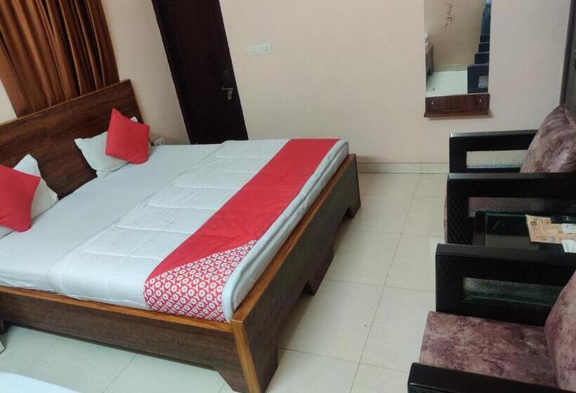 هتل Aarjee Crescent Jaipur