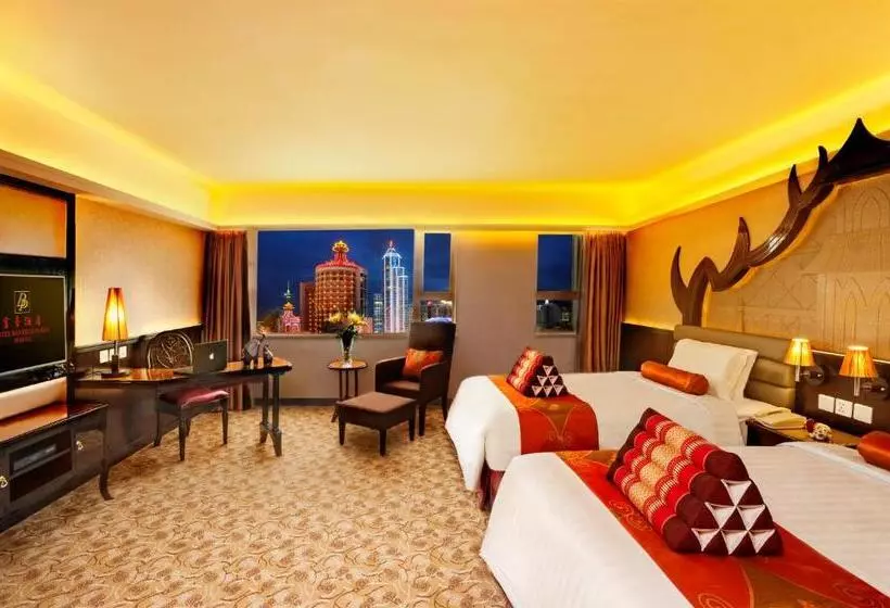 هتل Beverly Plaza