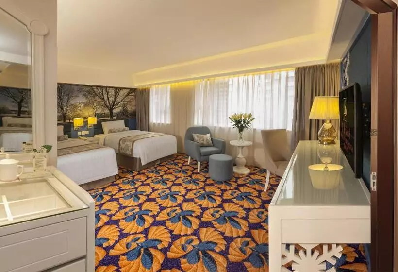 هتل Beverly Plaza