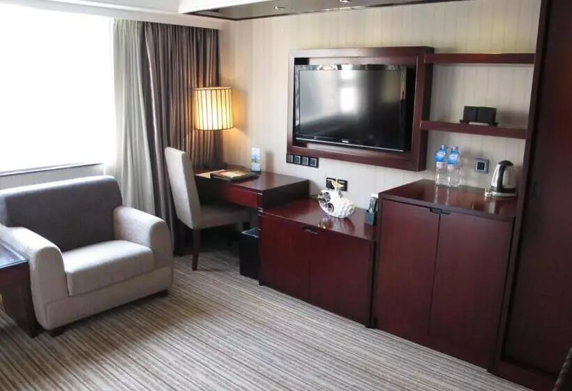 هتل Beverly Plaza