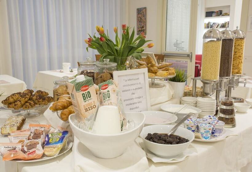 هتل Calypso Rimini Marina Centro