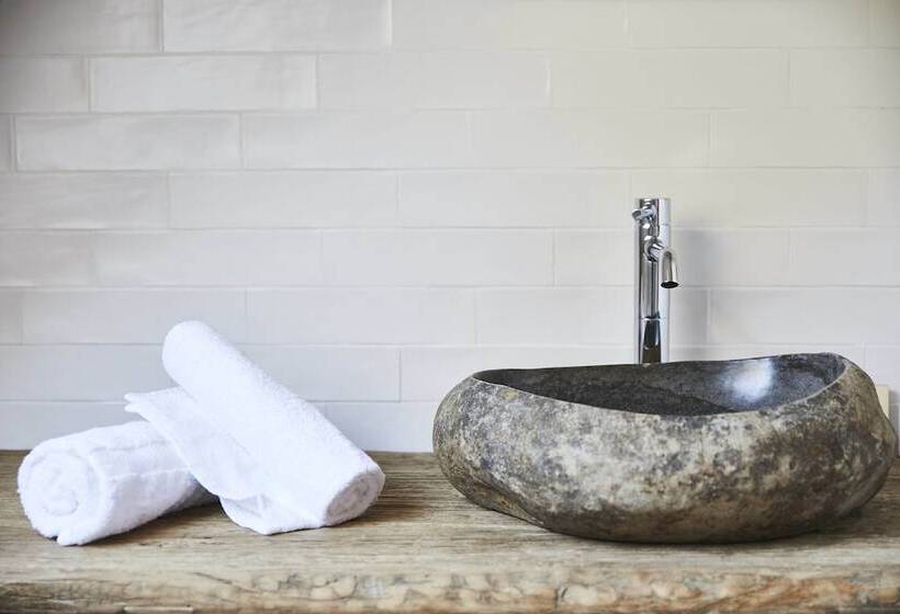 Отель Chateau De Villierslemahieu