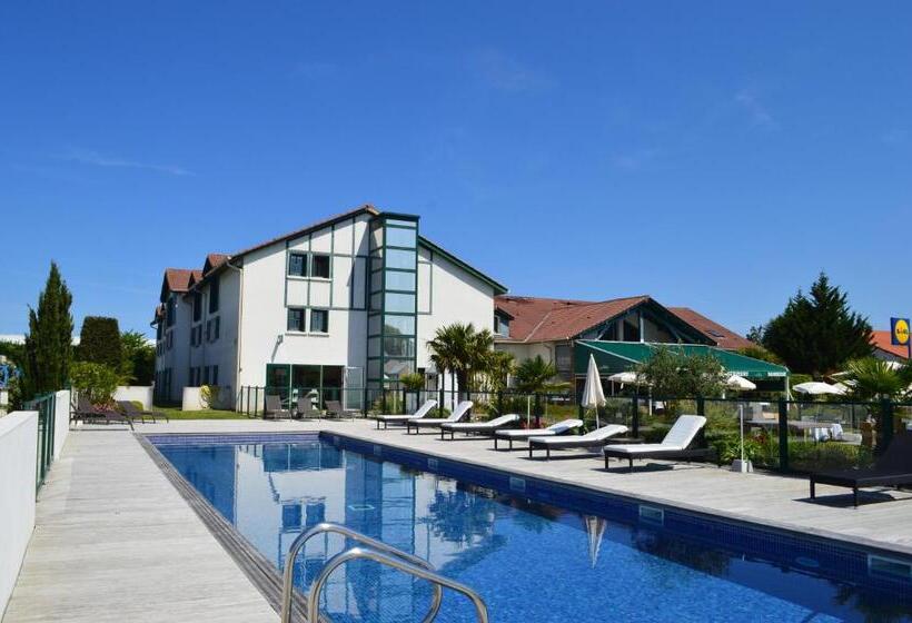 هتل Donibane Saint Jean De Luz