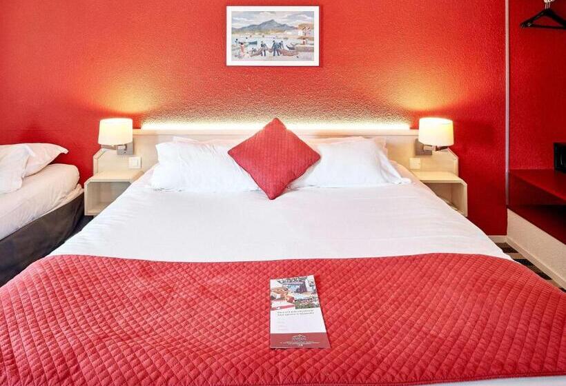 هتل Donibane Saint Jean De Luz