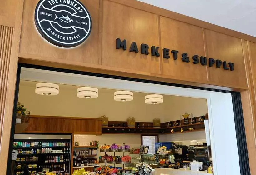 هتل Hilton San Diego Bayfront