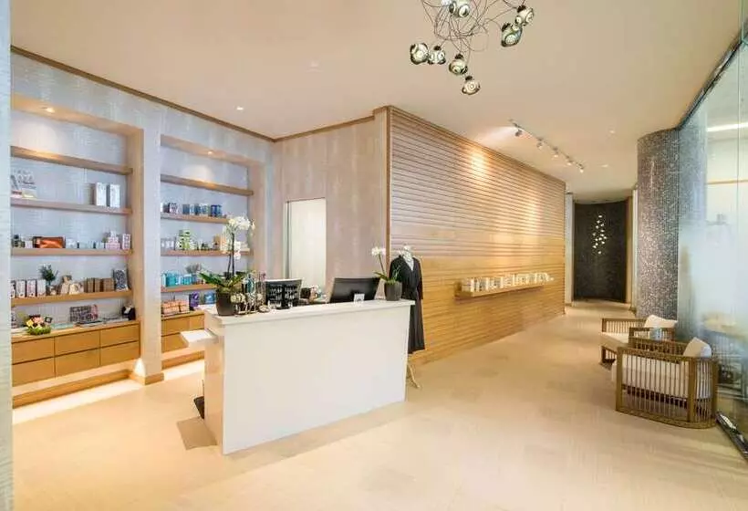 هتل Hilton San Diego Bayfront