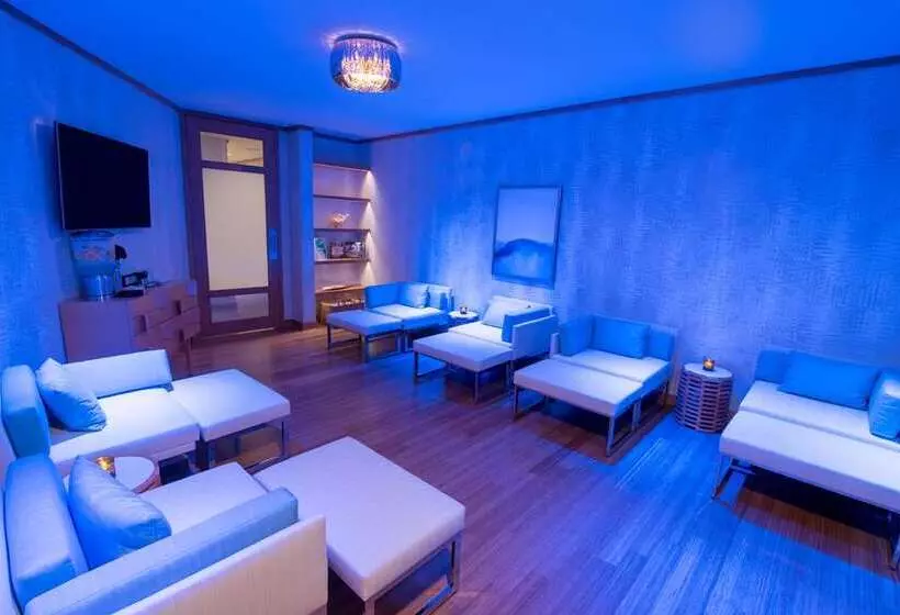 هتل Hilton San Diego Bayfront