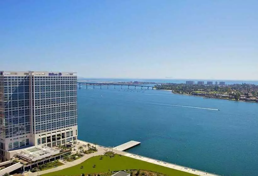 هتل Hilton San Diego Bayfront