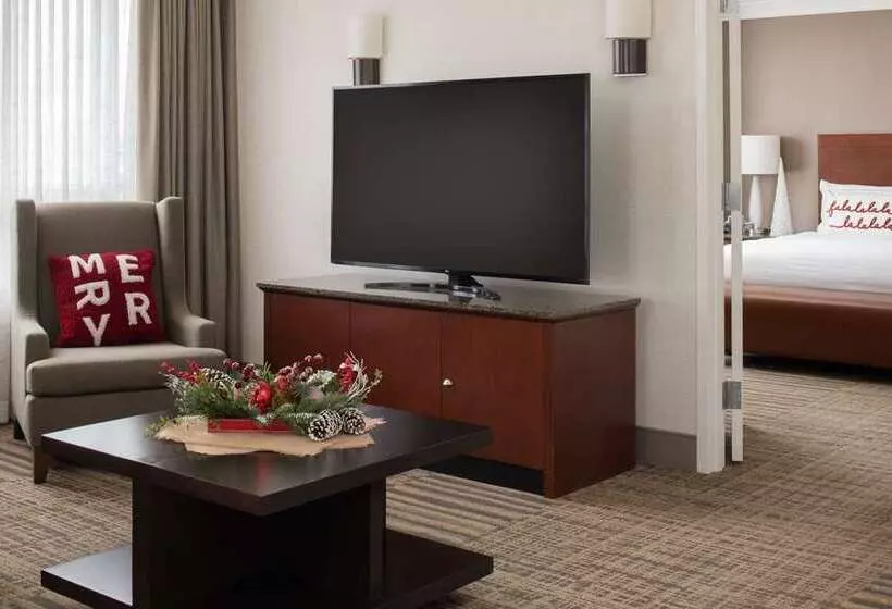 هتل Hilton Vancouver Washington