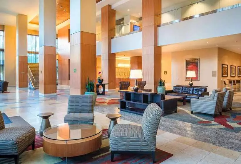 هتل Hilton Vancouver Washington