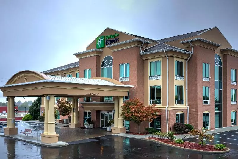 Holiday Inn Express Hotel & Suites Richmond, An Ihg