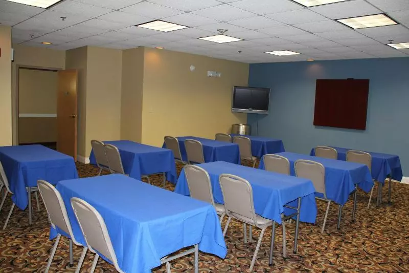 Holiday Inn Express Hotel & Suites Richmond, An Ihg