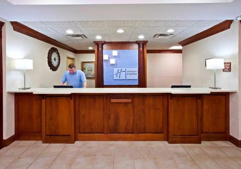 Holiday Inn Express Hotel & Suites Richmond, An Ihg