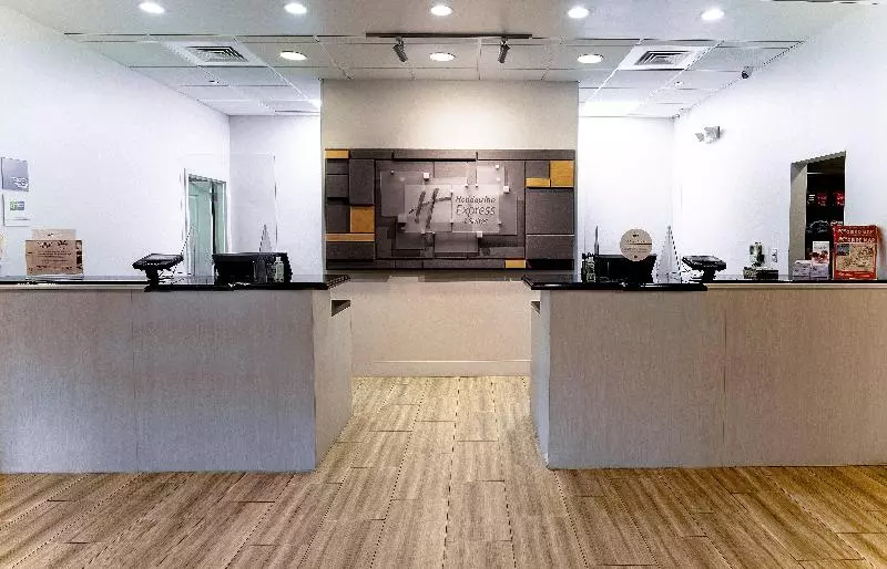 هتل Holiday Inn Express International Drive, An Ihg