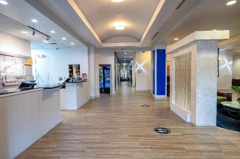 هتل Holiday Inn Express International Drive, An Ihg