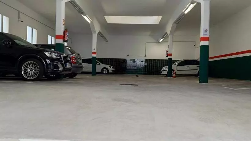 هتل Hostal Moncloa