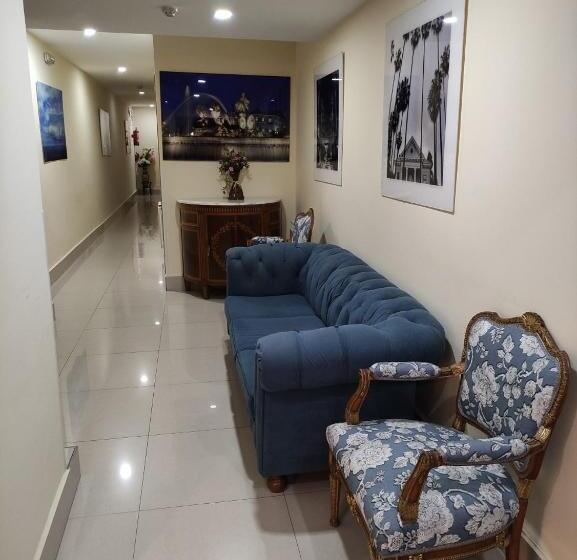 هتل Hostal Moncloa