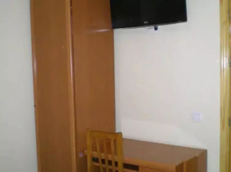 هتل Hostal Moncloa