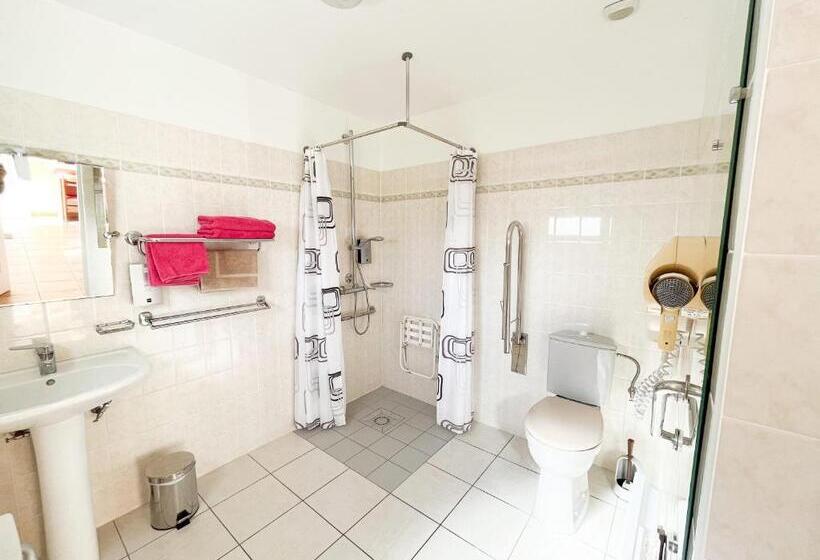 Hotelli Hôtel L Hermitage