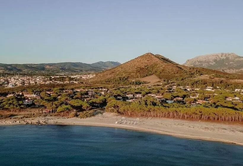 هتل Resort Fior Di Sardegna