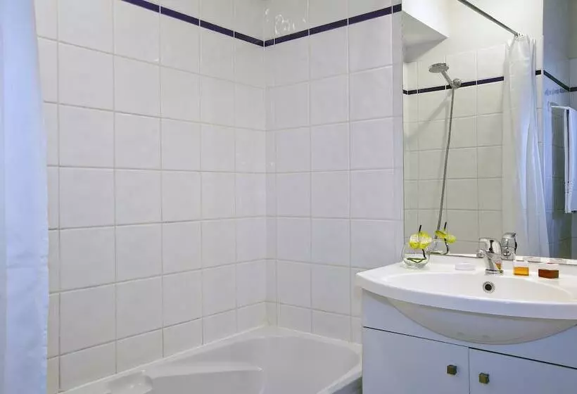 Отель Séjours & Affaires Clermont Ferrand Park Republique