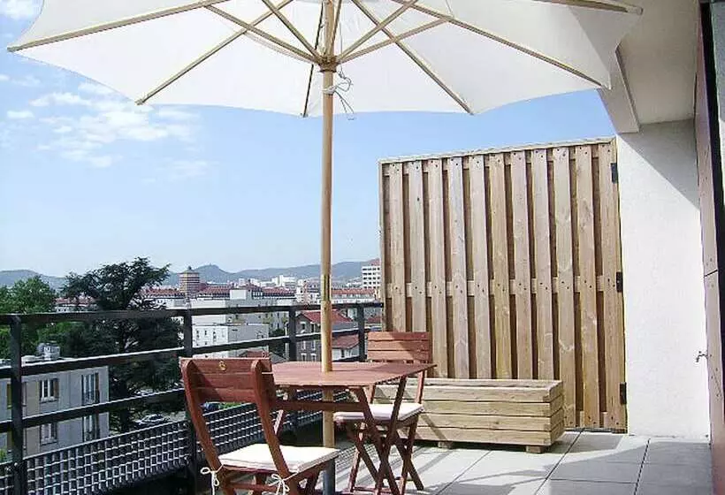 Отель Séjours & Affaires Clermont Ferrand Park Republique