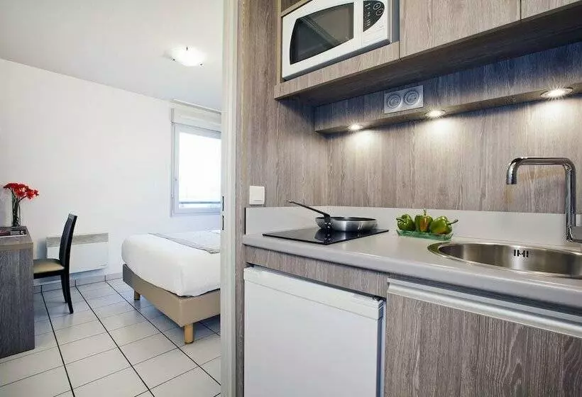 Отель Séjours & Affaires Clermont Ferrand Park Republique