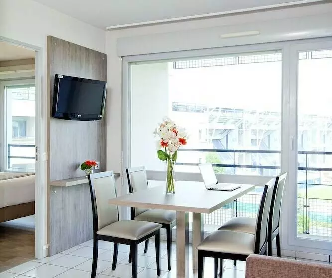 Отель Séjours & Affaires Clermont Ferrand Park Republique