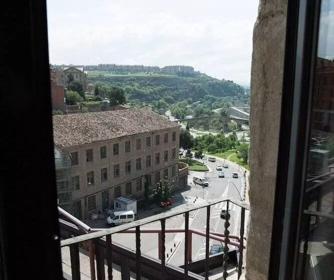 ホテル Urbi Apartments