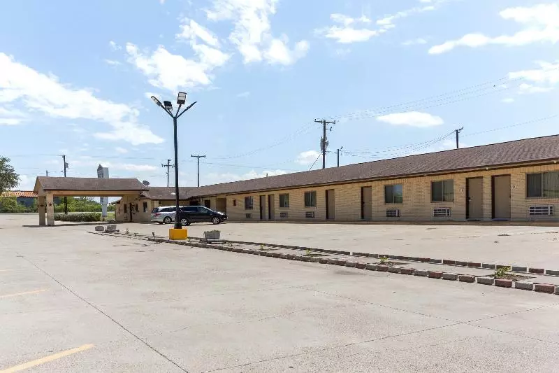 ホテル Freer Executive Inn And Studios