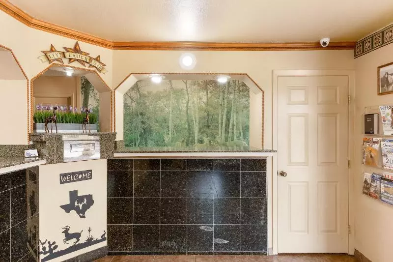 Hotelli Freer Executive Inn And Studios