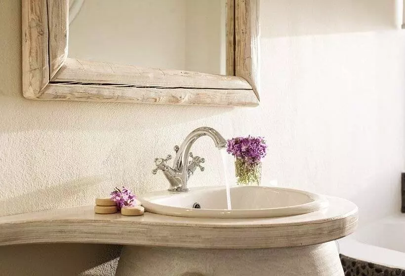 酒店 Athermi Suites  Adults Only