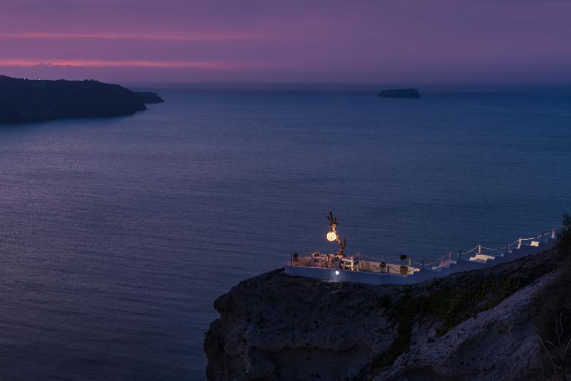 فندق Athermi Suites Adults Only