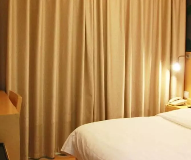 هتل Beijing Tiantan Xingcheng