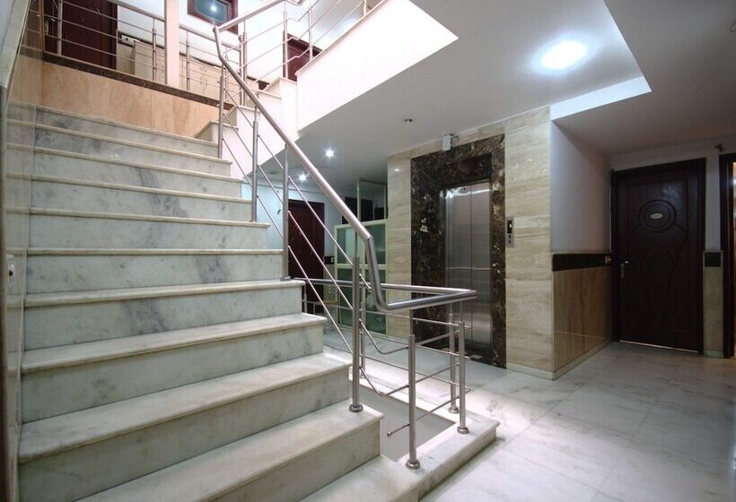 ホテル Chanchal Deluxe