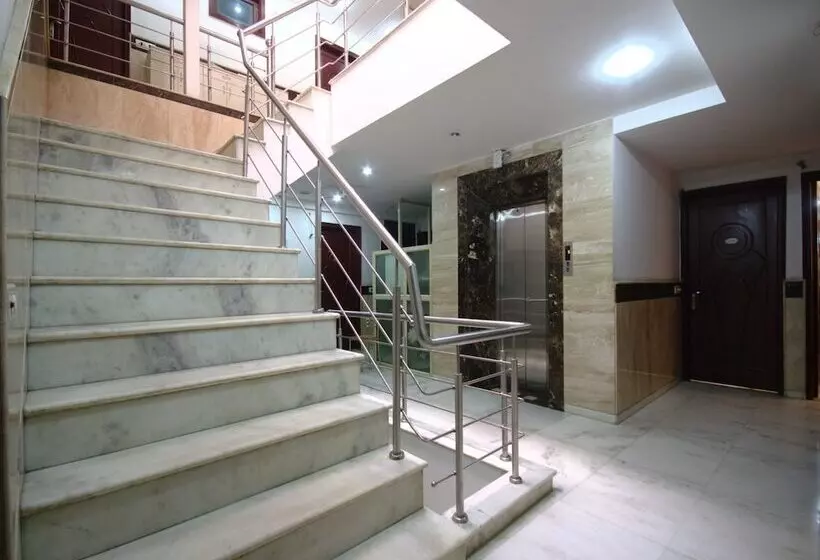 هتل Chanchal Deluxe