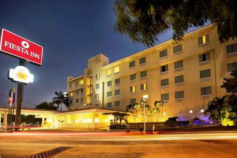 Отель Fiesta Inn Ciudad Del Carmen