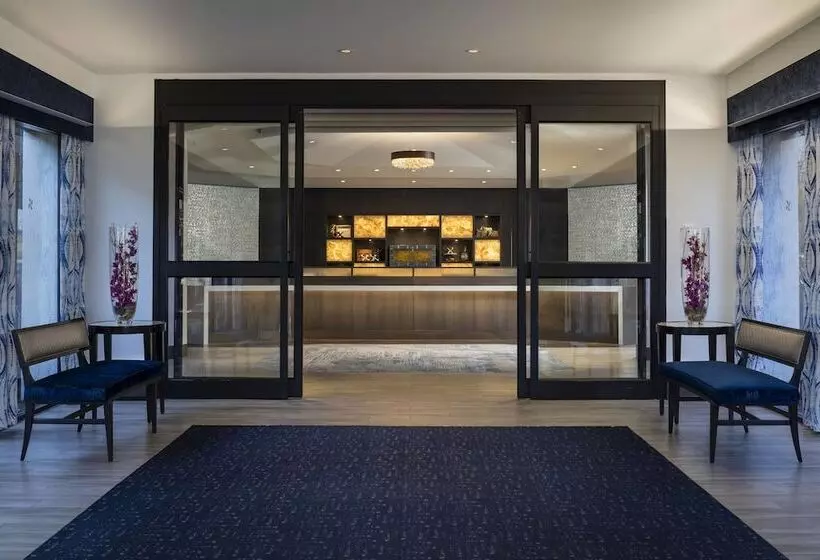 ホテル Four Points By Sheraton Norwood Conference Center