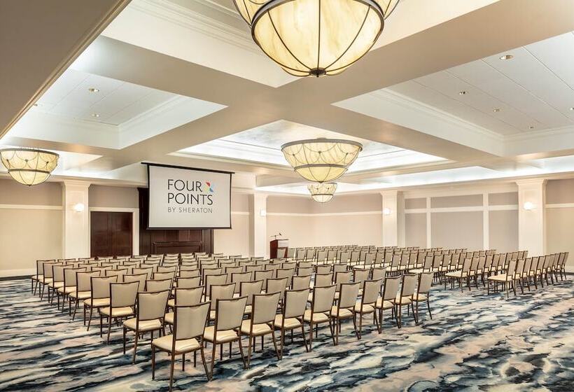 هتل Four Points By Sheraton Norwood Conference Center